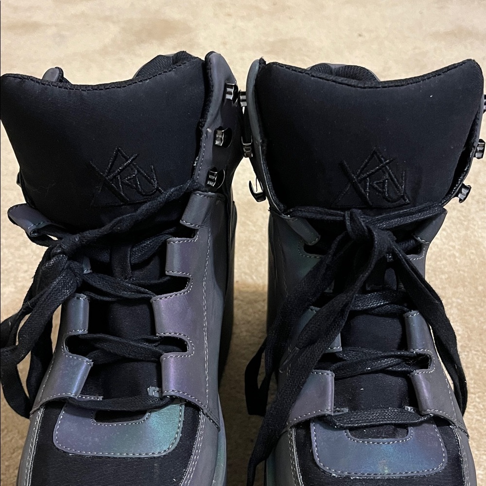 YRU Qzmo Holographic Platform Sneakers - Picture 3 of 5
